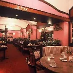 Amadeus Hotel 3*