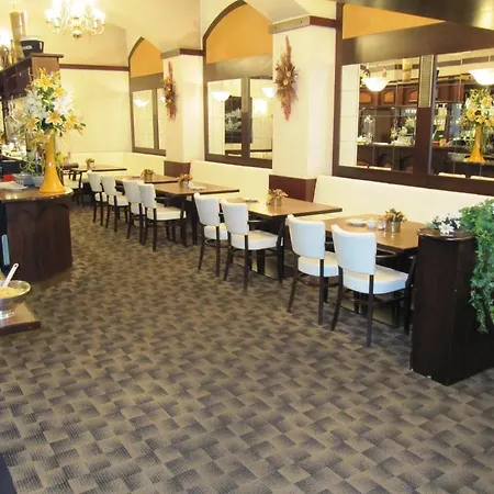 Hotel Amadeus 3*