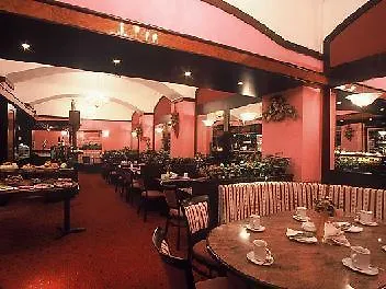 Amadeus Hotel 3*