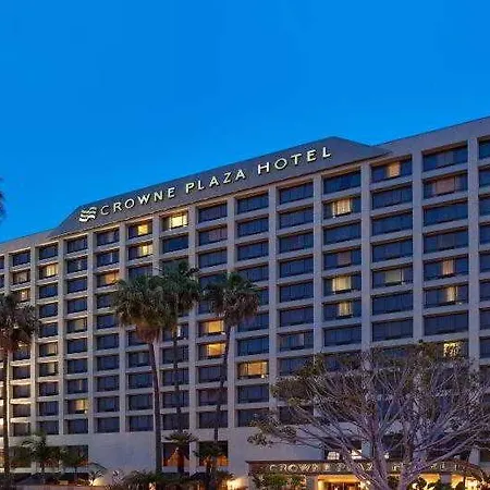 Amadeus Hotel 3*